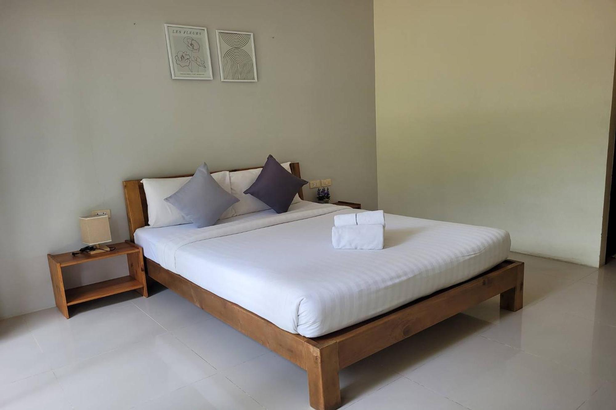 Snooze Inn Phuket - Free Shuttle To Bang Rong Pier Pa Khlok Dış mekan fotoğraf