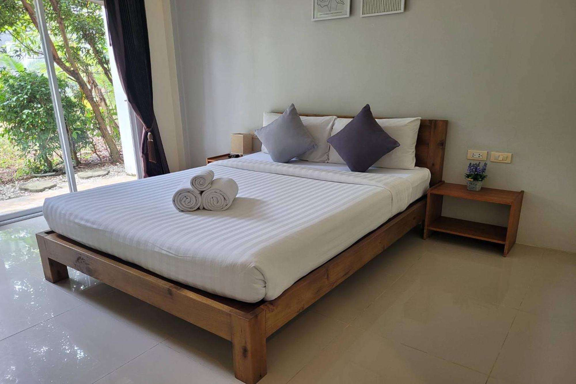 Snooze Inn Phuket - Free Shuttle To Bang Rong Pier Pa Khlok Dış mekan fotoğraf